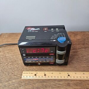 GE Nite Jammer AM/FM Clock Radio Black Red LED Vintage 7-4607BKA w/ Earbuds EUC